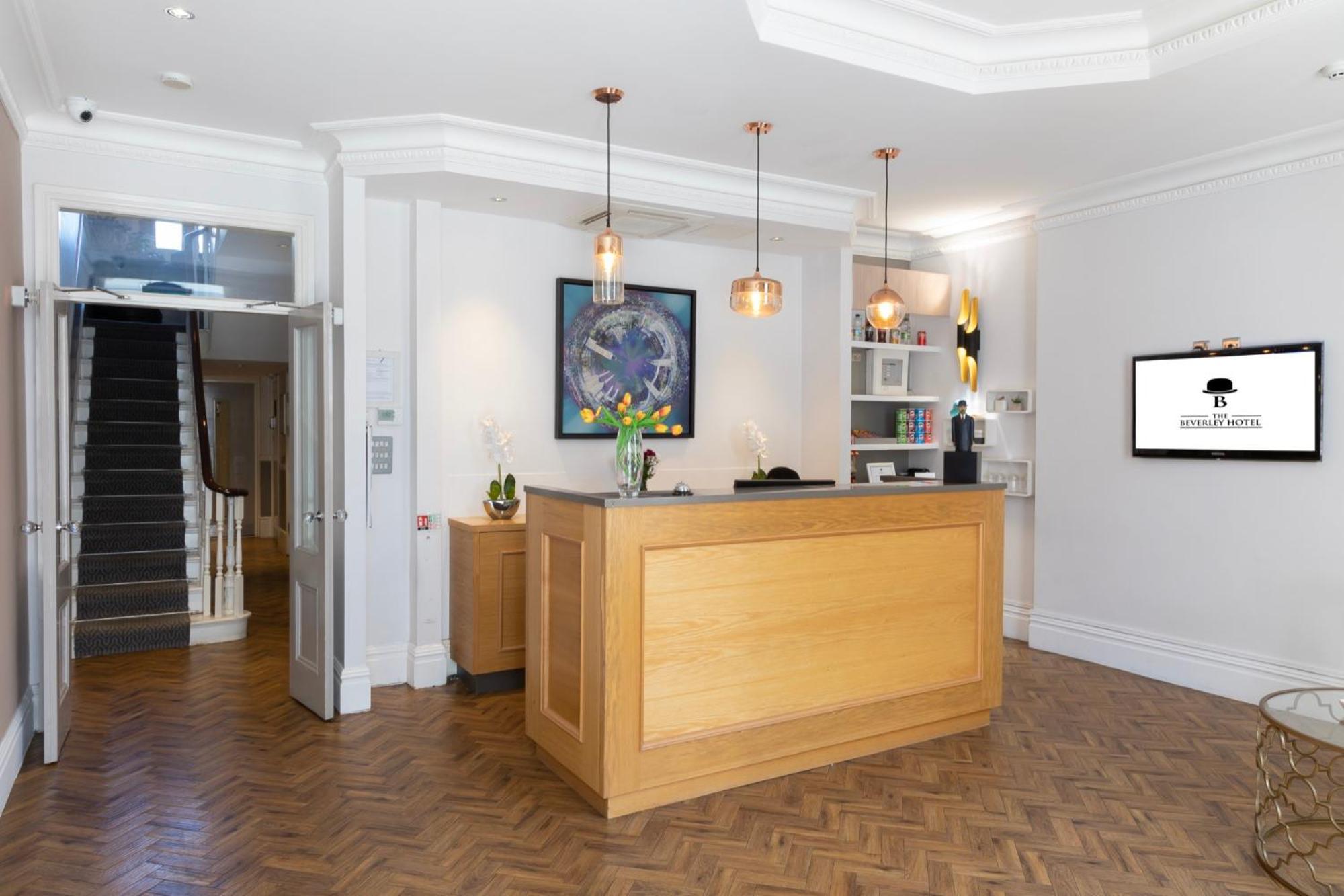 The Beverley Hotel London - Victoria Eksteriør bilde
